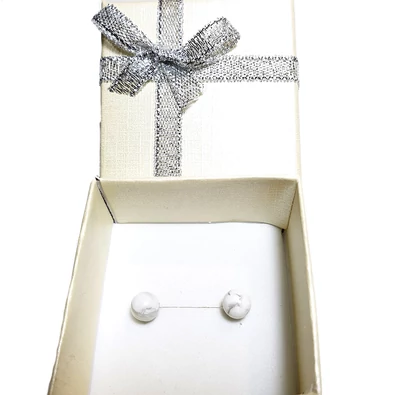 Howlit kicsi átszúrós fülbevaló