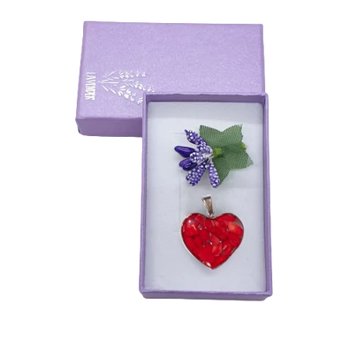 Vörös jáspis acéltokos szív medál (2 cm)