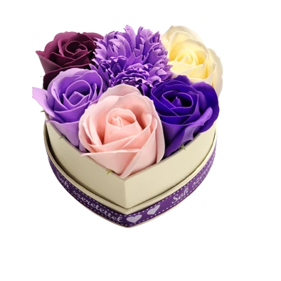 Illatos színes ( örök )szappanrózsák szív alakú díszdobozban