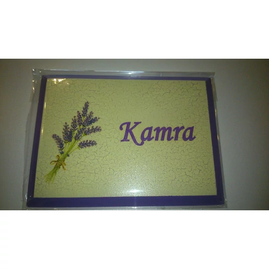 Kamra feliratú helyiség tábla